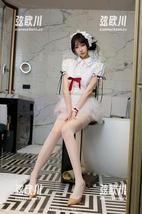 秀人网 - 藏在袜子里的故事——葛征Model最新棉袜合集，开心就好！