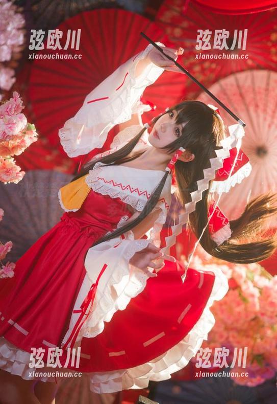 秋楚楚不秃头的泳池美图：一滴水里藏着多少韵味？