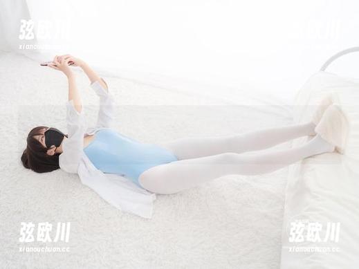 紧急企划 - 打破夏日无聊，龙崎聆音泳装合集火热上线，谁说光顾LED灯的不是我？