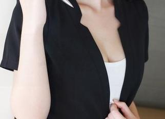 美媛馆 - 李七喜空姐角色大揭秘：在线高清，仿佛在你眼前。
