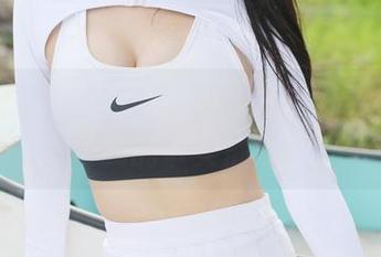 美媛馆 - 最新丝袜写真，许诺又一次刷新了我的审美底线！