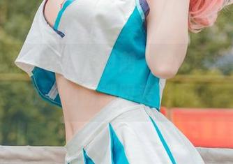 当肉扣热热子遇上申鹤，cos再添写真魅力，心情都跟着飞了！
