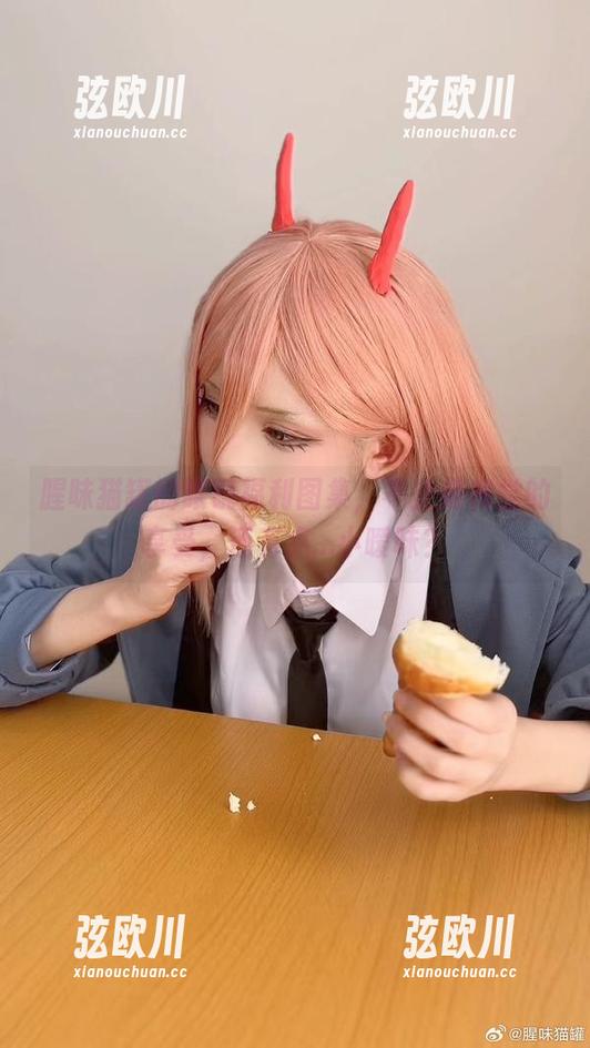 腥味猫罐的眼镜福利图集，不止是视觉的享受，还有点...小暧昧？