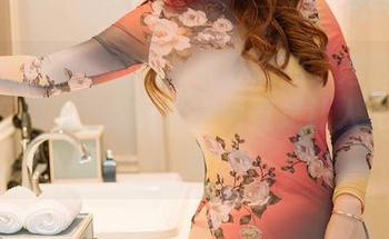花漾show - 户外写真狂想曲：妲己_Toxic在阳光下的身影，简直是让人无法自拔