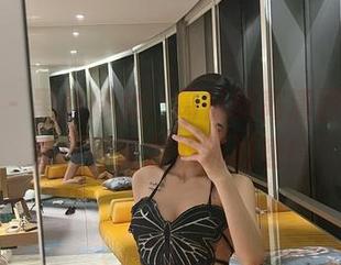 微密圈 - 黑丝修女：葛征的高清图册，预警！可能会心跳加速！