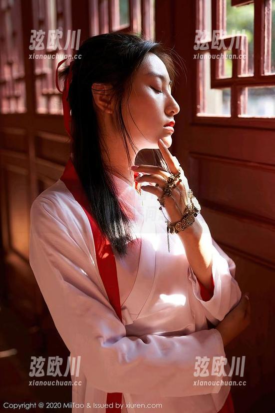 蜜桃社 - 最新！桃乃香Tina吊带合集—一抹清凉，让你瞬间忘记炎夏！