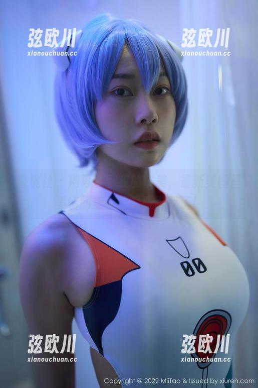 蜜桃社-美绪 蜜桃社 - 别再挑剔我的审美,最新美图里美绪的美脚已经吸引我了!