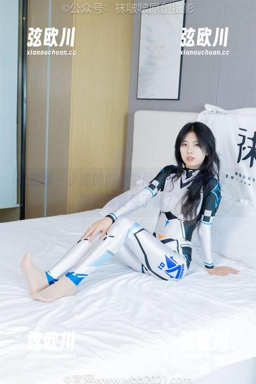 袜啵啵 - 小沫的肉丝瞬间：作品集分享，摄影师哭哭了嘛？