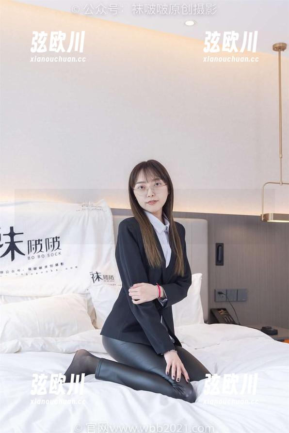 袜啵啵 - 快来瞧！苏苏的运动鞋精选图集，妩媚与活力齐飞！