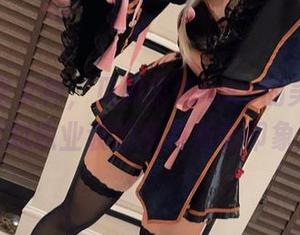 护士亦是女神，贝贝琪Becky的美图挑战你对职业装的所有刻板印象！