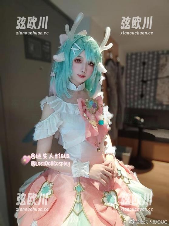 在“迷失人形QUQ”的图包中，女神的每一面都令人惊叹，真是目不暇接！