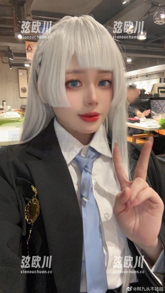阿九从不咕咕 在阿九从不咕咕的停云写真集中,光线和影子都好有情调,下载吧!