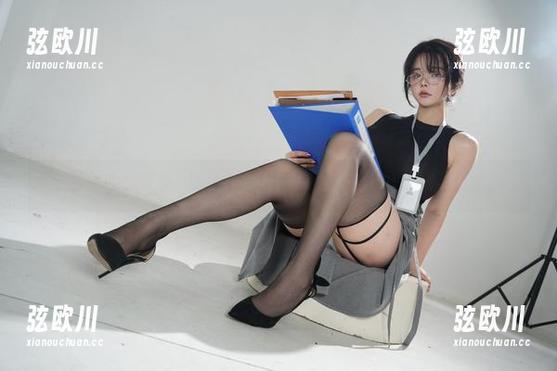 一秒看上阿寨寨ninja短裤的原图，这壁纸我打算挂墙上！