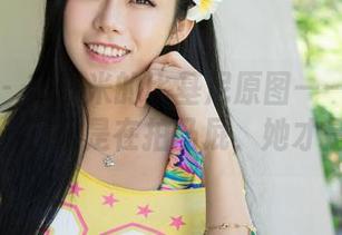 青豆客 - 苏糯米的比基尼原图——观看后我发现：我只是在拍马屁，她才是正主！